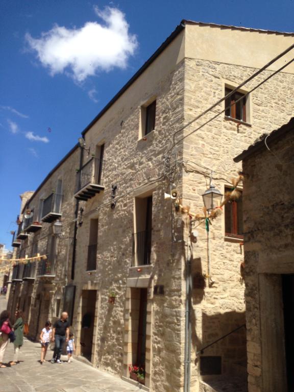 Residence Ventimiglia Gangi Luaran gambar